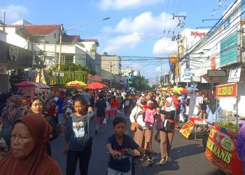 Area Dhoho CFD yang mulai dipenuhi pengunjung. (Foto: Dedikasi)