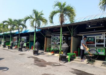 Potret Lapak Soto di Bagian Timur Terminal Baru (Foto: Dedikasi)