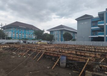 Foto LPM Dedikasi : Pembangunan Masjid Abi Sya’roni