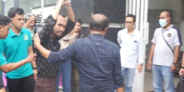 Pemindahan Saiful Amin dari Polres Kediri Kota ke Rumah Tahanan (Tim LPM Dedikasi)