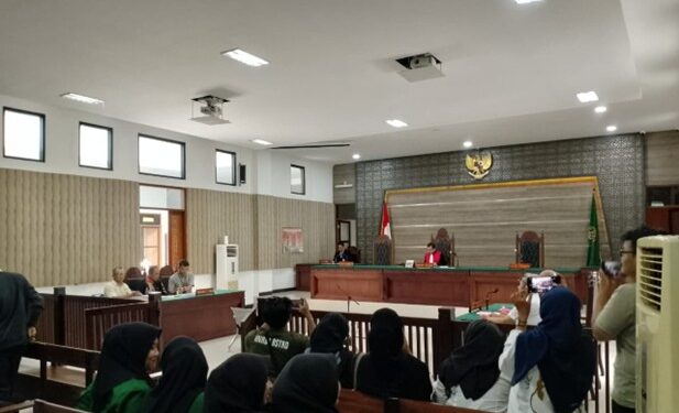 Sidang praperadilan Faiz di ruang Cakra Pengadilan Negeri Kota Kediri (Tim LPM Dedikasi)