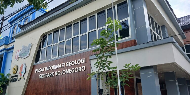 Gedung PIG Geopark Bojonegoro nampak dari luar. (27/03/26)